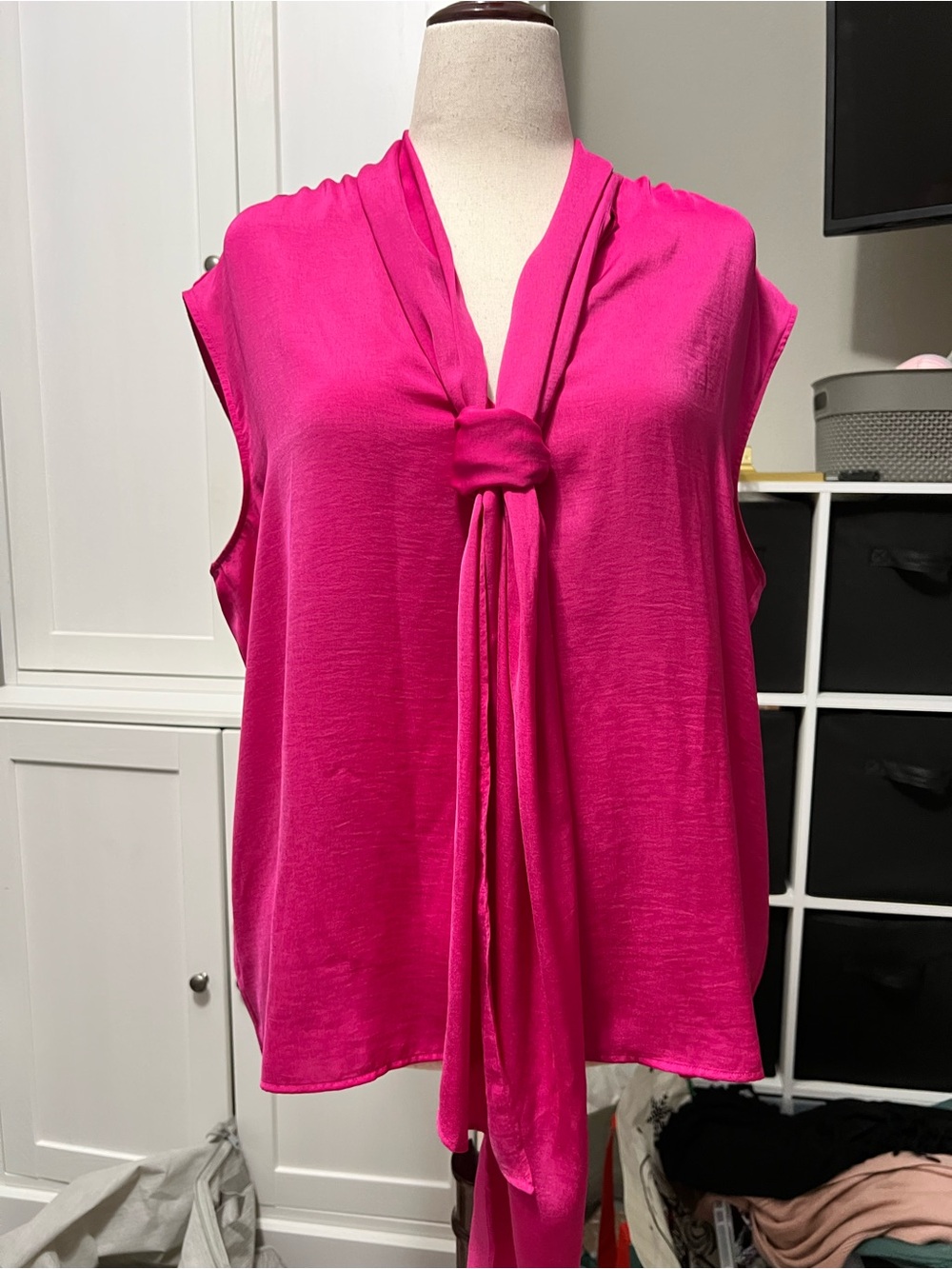 Women's Fuchsia Tie-Neck Sleeveless Blouse